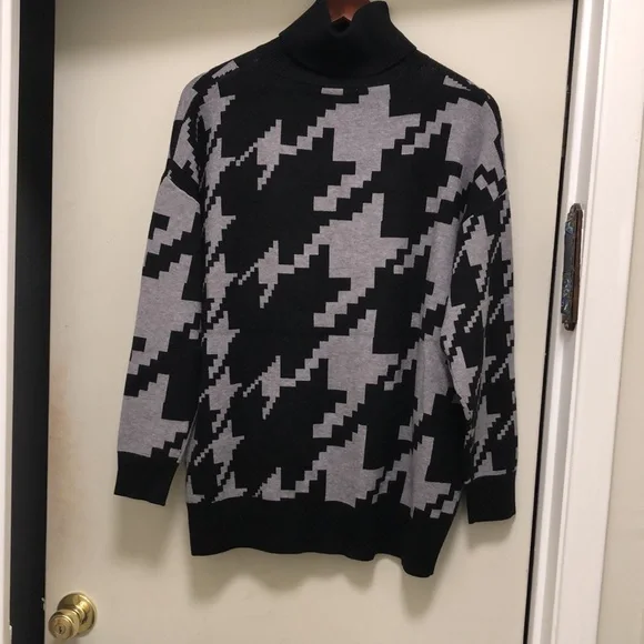 Black and Gray Houndstooth Men's Sweater - Picture 2 of 3
